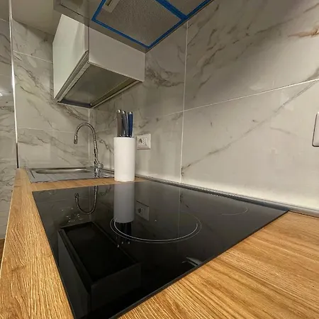 Scirocco アパート クアルトゥ・サンテーレナ